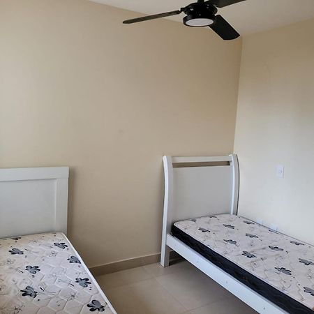 Apartamento Na Praia Do Morro- Guarapari, De Frente, Varanda Ampla, Duas Quadras Da Orla Da Praia Exteriér fotografie